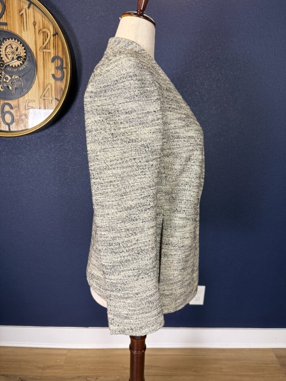 M.M. LaFleur Wharton Boucle Gray One-Button Collarless Lined Blazer Jacket | 12 - Picture 3 of 7